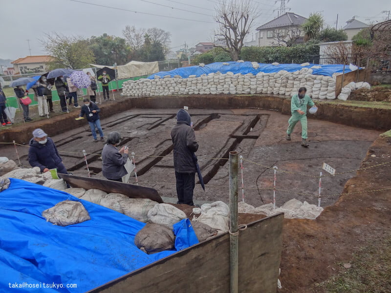 『橘樹郡家跡第32次調査現地見学会』サムネ画像